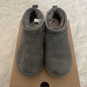 Ugg ultra mini